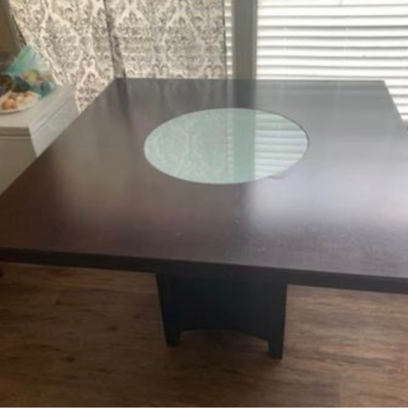 Dining table for sale
